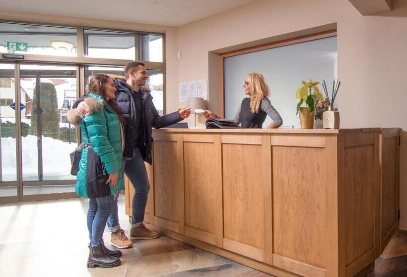 Hotel Slunečná Louka