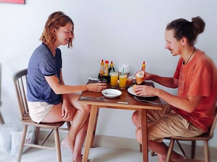 پانسیون Candyinn