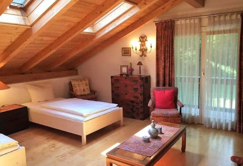 ペンション Villa Sawallisch