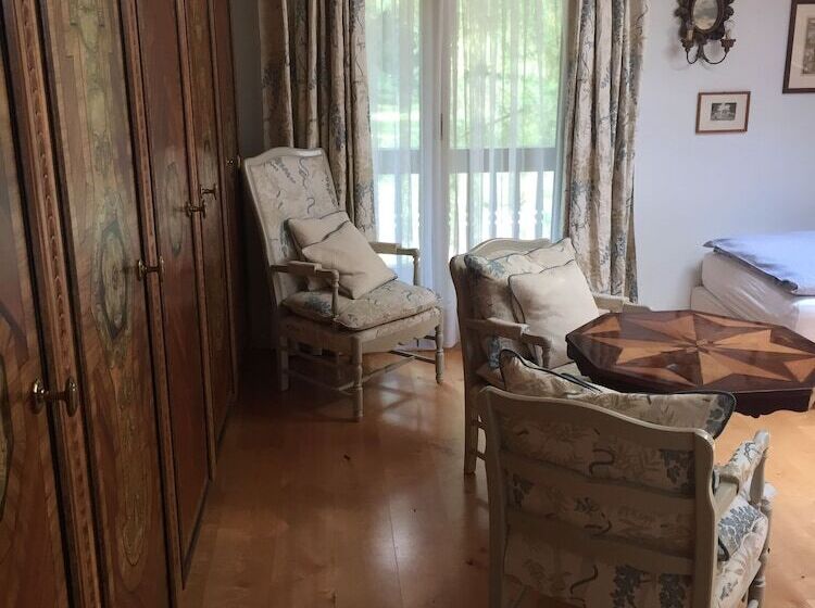 פנסיון Villa Sawallisch