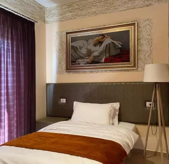 Prince Hotel Fier