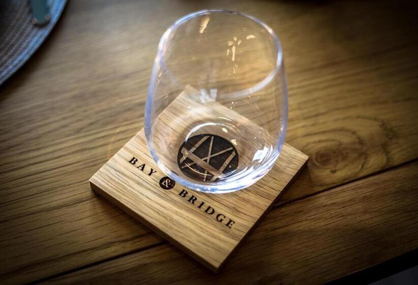 Bed and Breakfast Bay And Bridge