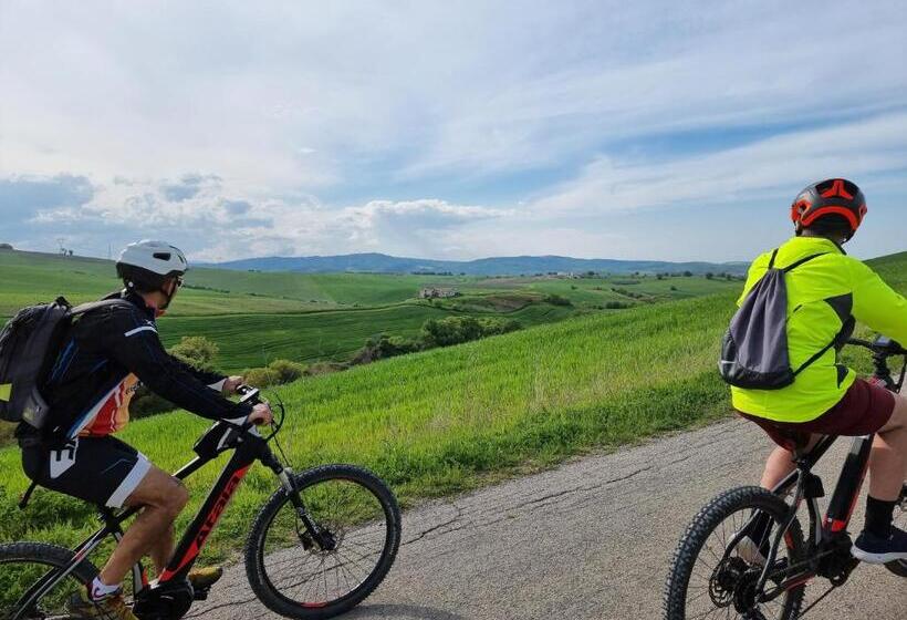 ホテル Agriturismo Essentia Dimora Rurale