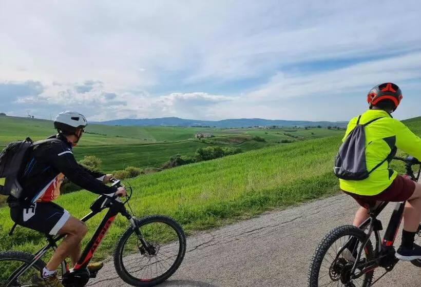 ホテル Agriturismo Essentia Dimora Rurale