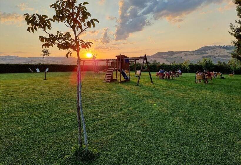 ホテル Agriturismo Essentia Dimora Rurale