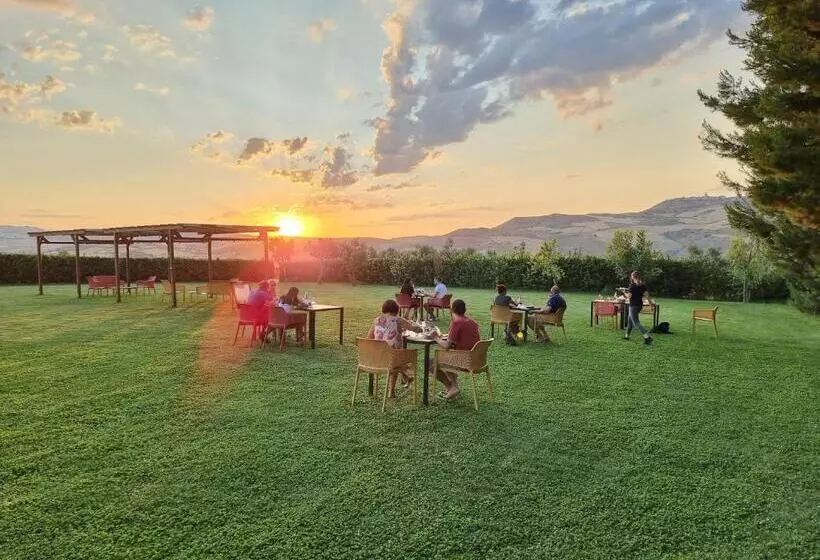 ホテル Agriturismo Essentia Dimora Rurale