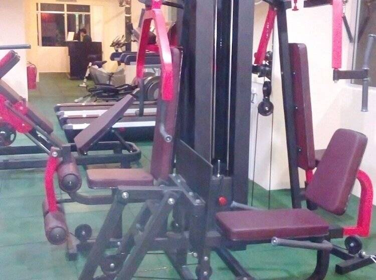 Nsey Hotel & Apartments