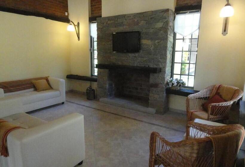 Solares De La Laguna