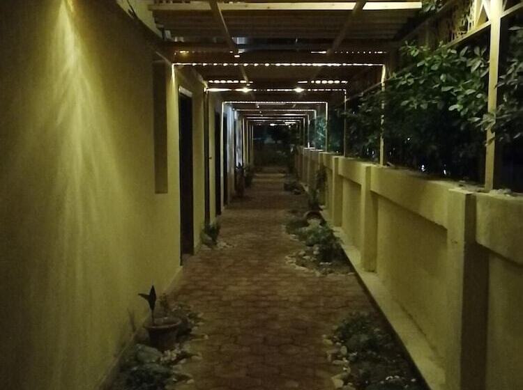 هتل Cordoba Suites