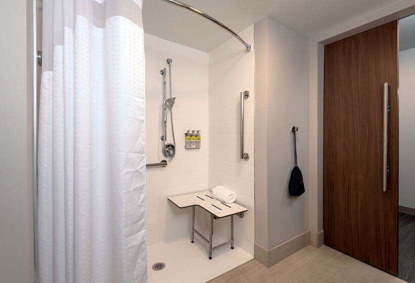 בית מלון כפרי Holiday Inn Express & Suites Tulsa Downtown Arts District, An Ihg