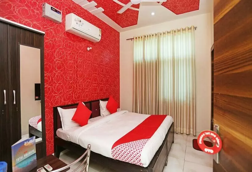 Oyo 17066 Hotel Pushpa Palace