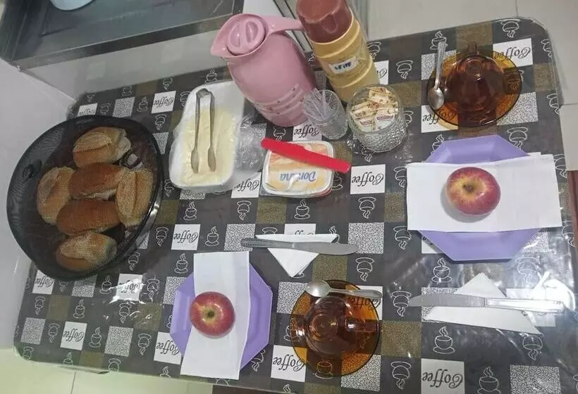 ユースホステル Pousada Reis Guarujá