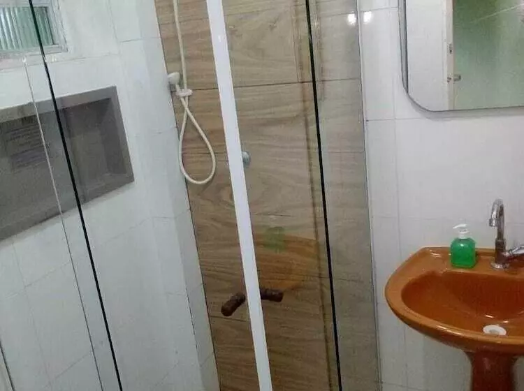 ユースホステル Pousada Reis Guarujá