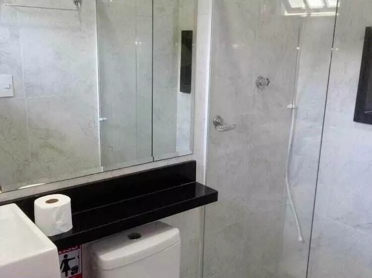 ユースホステル Pousada Reis Guarujá