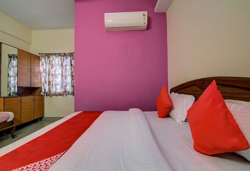 Hotel Oyo 15019 Savera Function Hall