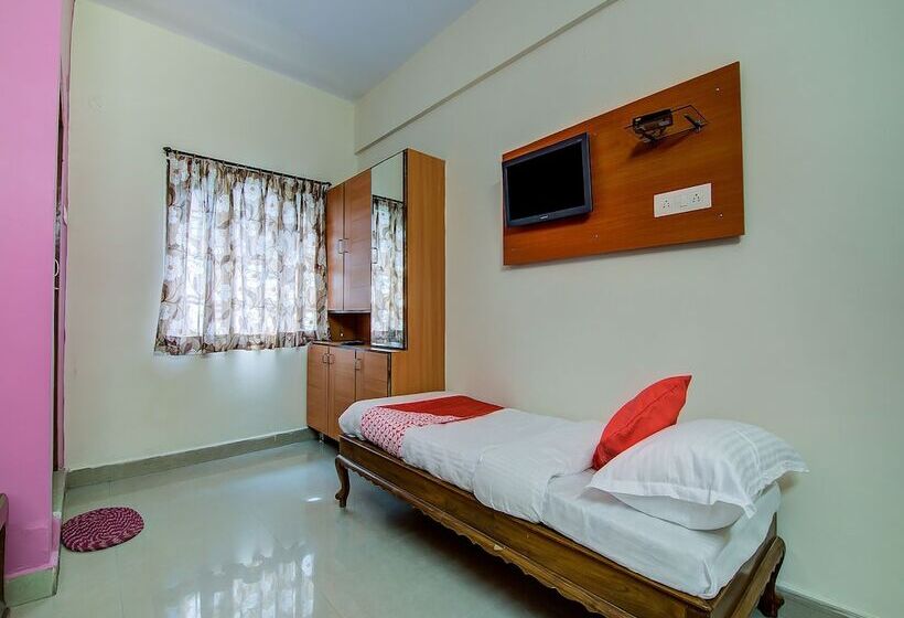 Hotel Oyo 15019 Savera Function Hall