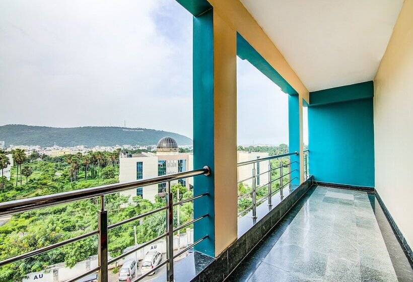 Hotel Oyo 15019 Savera Function Hall