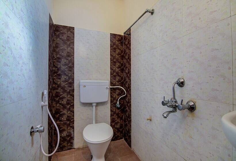 Hotel Oyo 15019 Savera Function Hall