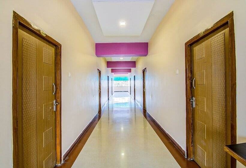 Hotel Oyo 15019 Savera Function Hall