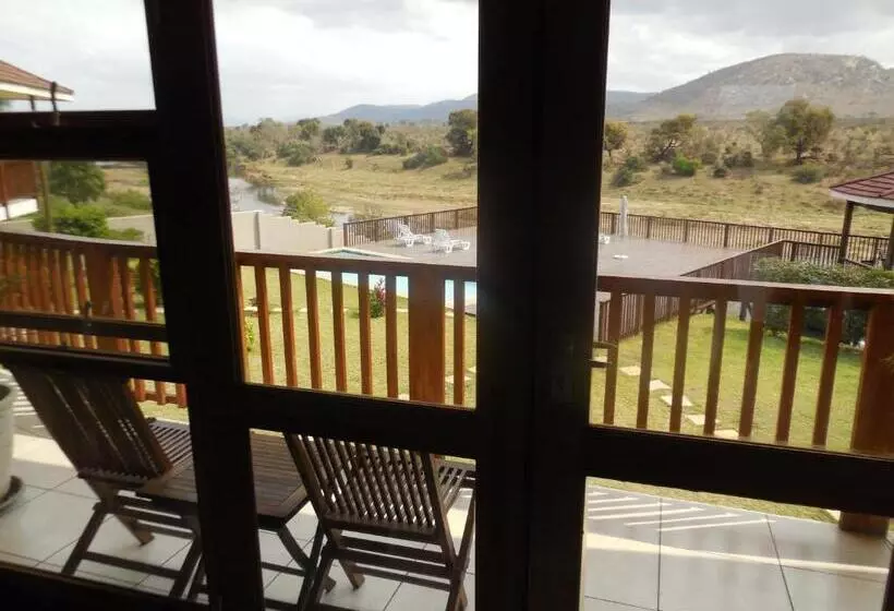 ホテル Riverview Inn