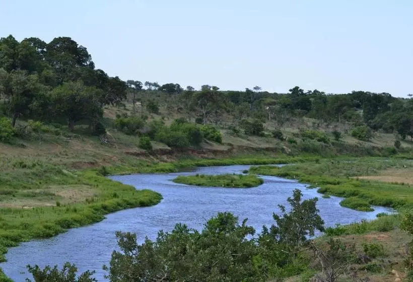 ホテル Riverview Inn