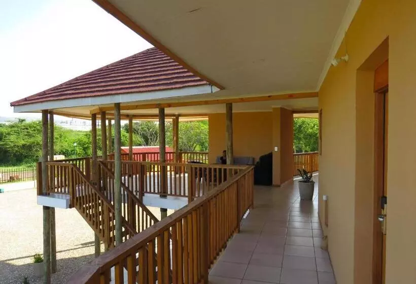 ホテル Riverview Inn