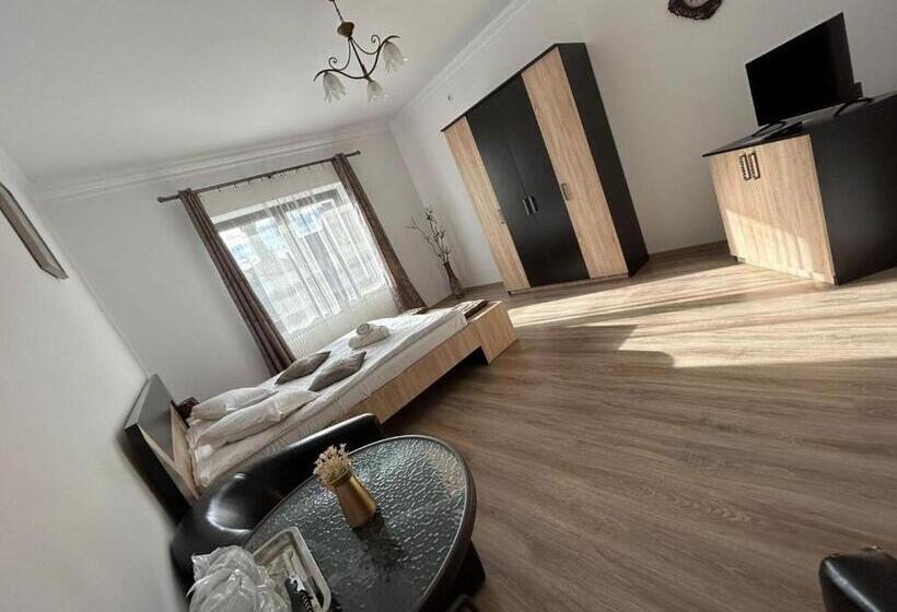 پانسیون Vila Lion