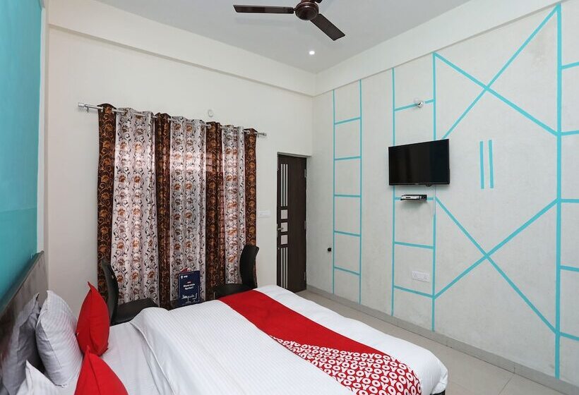 Hotel Oyo 14634 Star Guest House