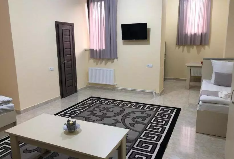 پانسیون Lind Hotel And Guest House