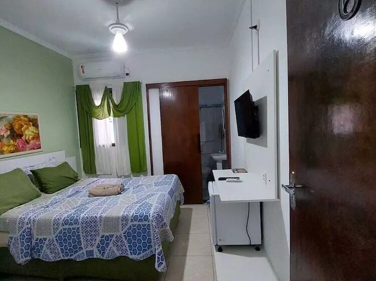 Albergue Pousada Nascimentos