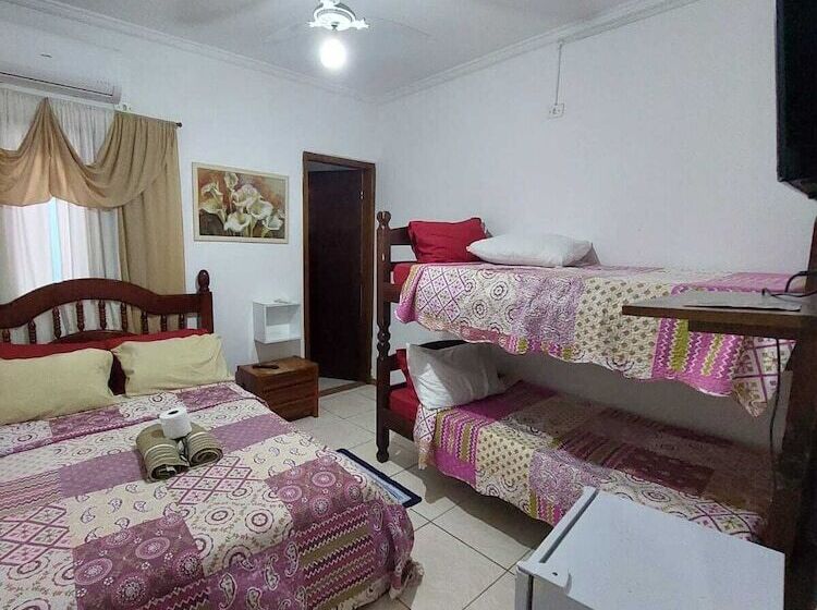 Herberge Pousada Nascimentos