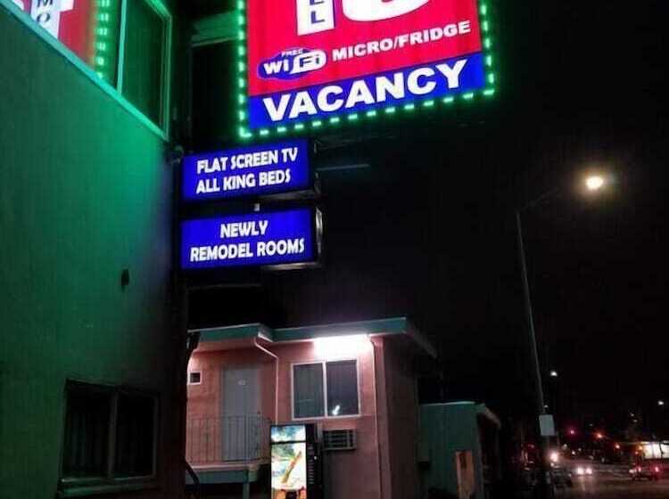 فندق صغير Travis Lodge Motel 16