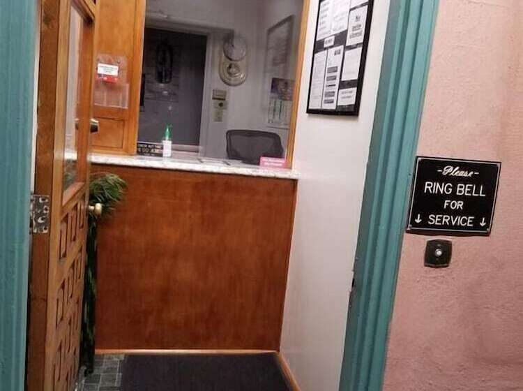 فندق صغير Travis Lodge Motel 16