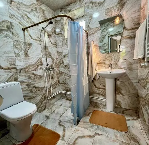 تختخواب و صبحانه Inexpensive House