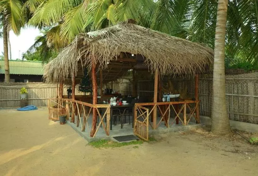 تختخواب و صبحانه The Araliya Retreat