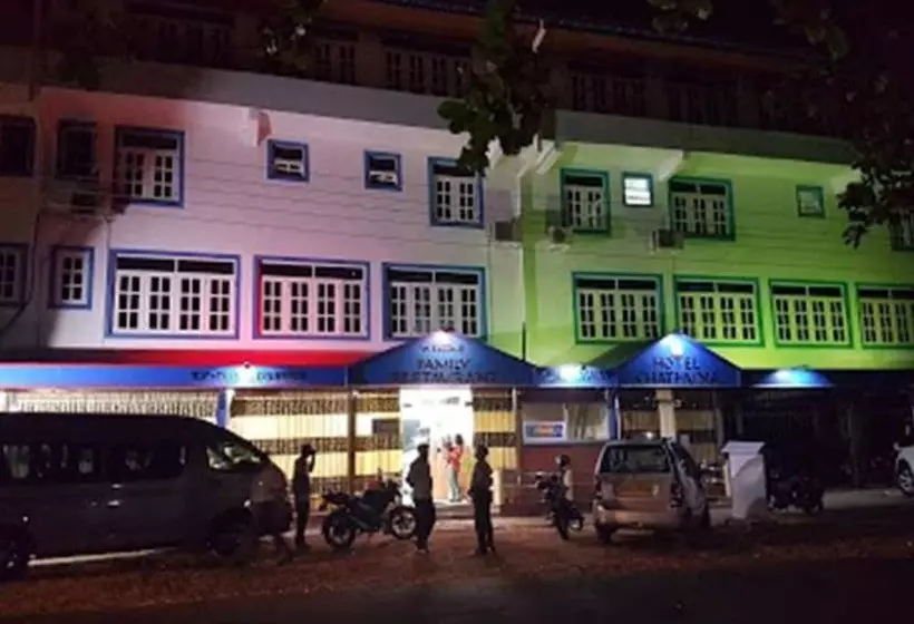 هتل Chathuna