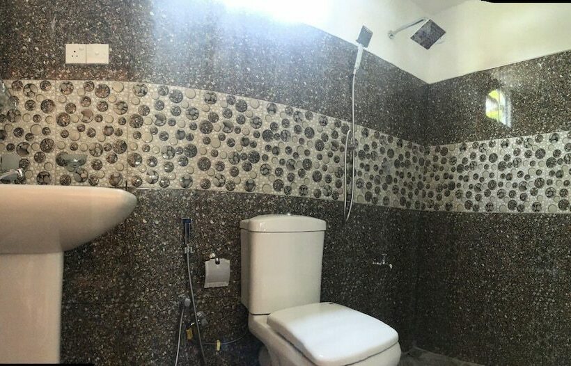 Отель Ran Rasa Guest