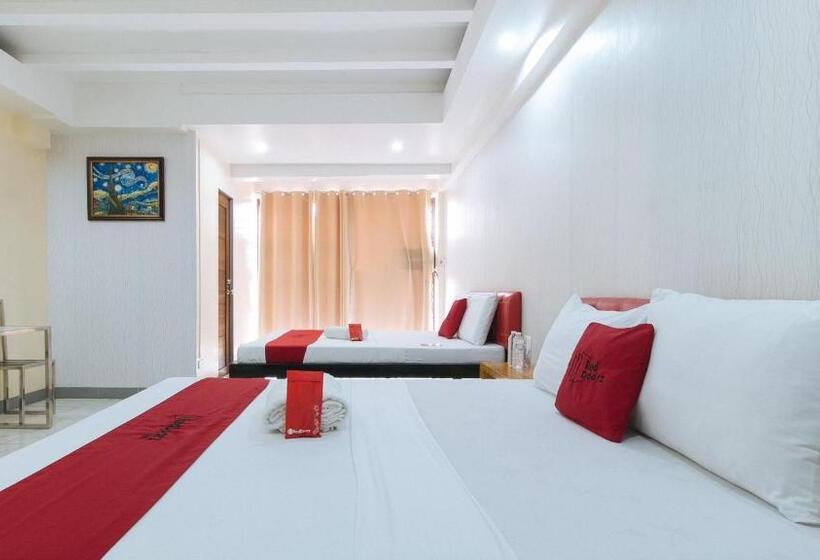 Отель Reddoorz At Dbuilders Rooms Lower Bicutan