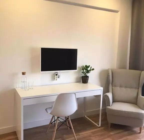 پانسیون Republica83campo Pequeno Home