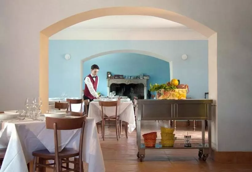 ホテル Agriturismo La Forcina