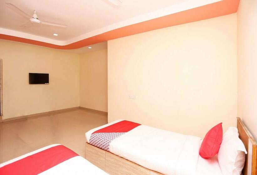 Hotel Oyo 14354 Amar Marriage Palace