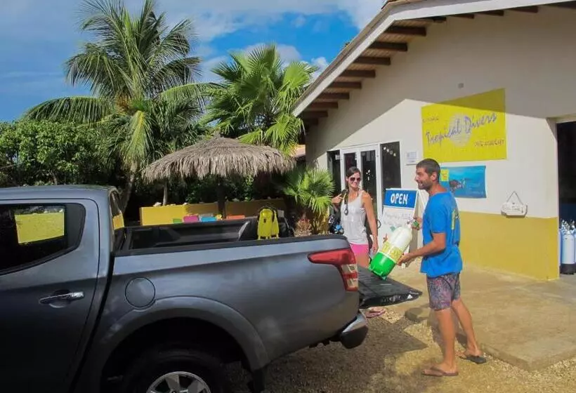 هتل Tropical Divers Resort