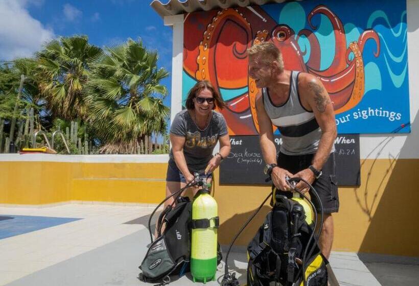 هتل Tropical Divers Resort