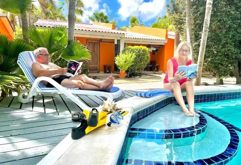 هتل Tropical Divers Resort