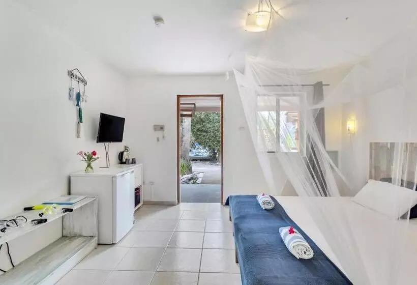 هتل Tropical Divers Resort