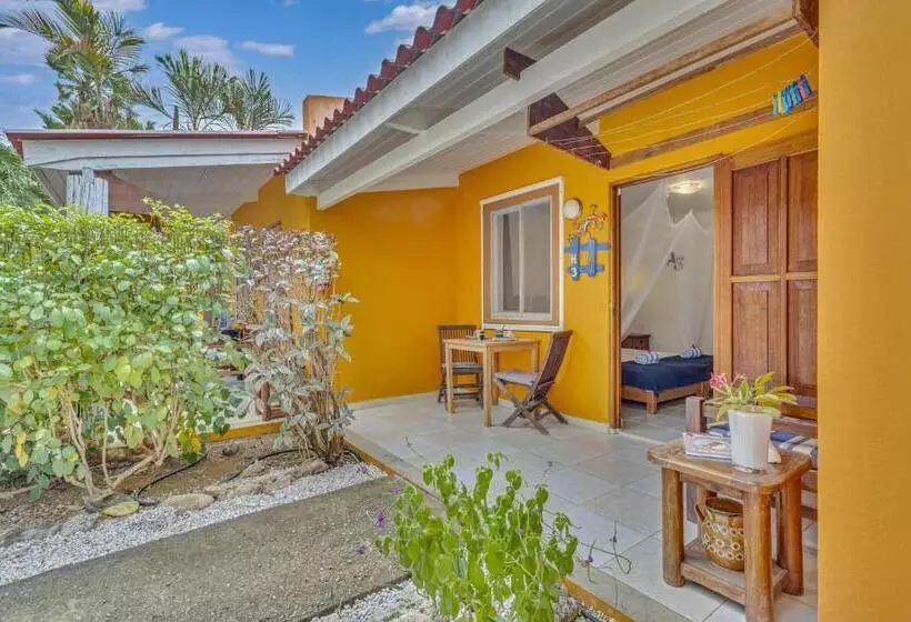 هتل Tropical Divers Resort