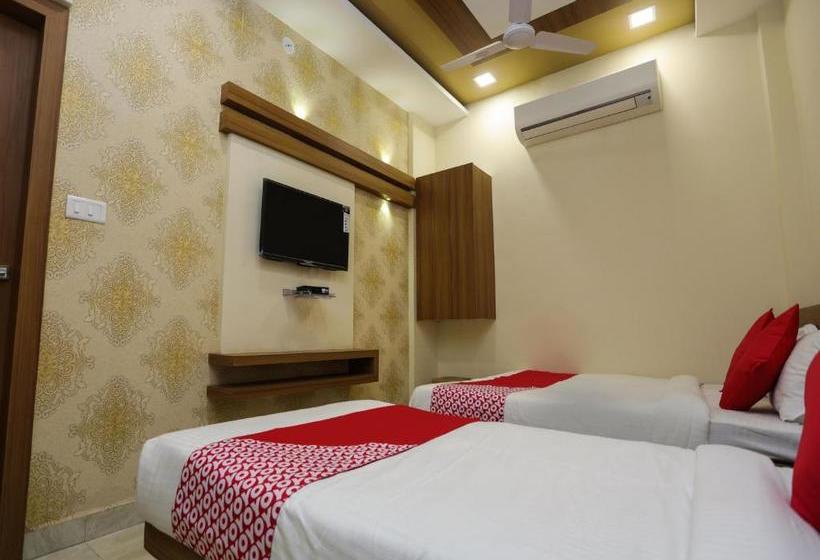 Oyo 16163 Hotel Shri Hari