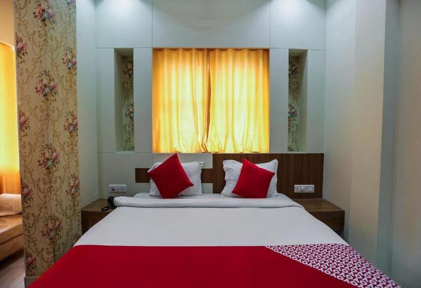 Oyo 16163 Hotel Shri Hari