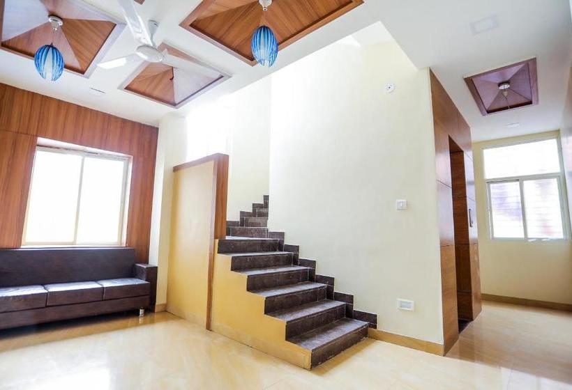 Oyo 16163 Hotel Shri Hari