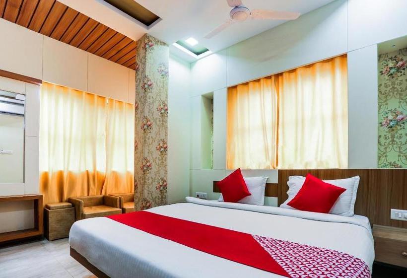 Oyo 16163 Hotel Shri Hari